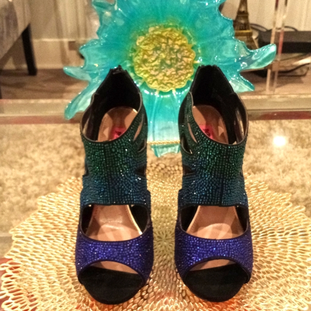 SIZE 10 BETSEY JOHNSON NOLAA RHINESTONE HEELS